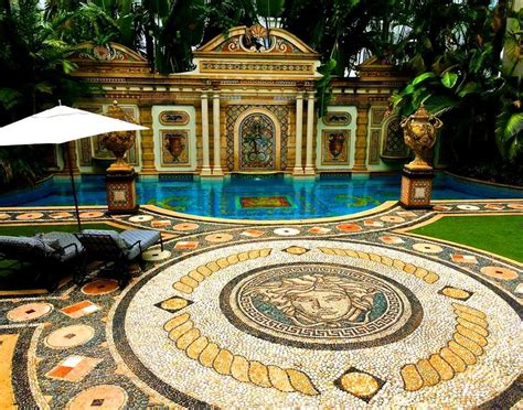 statue casa versace|the versace mansion.